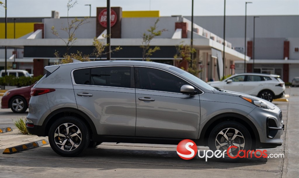 2021 Kia Sportage LX — foto 4 / 12