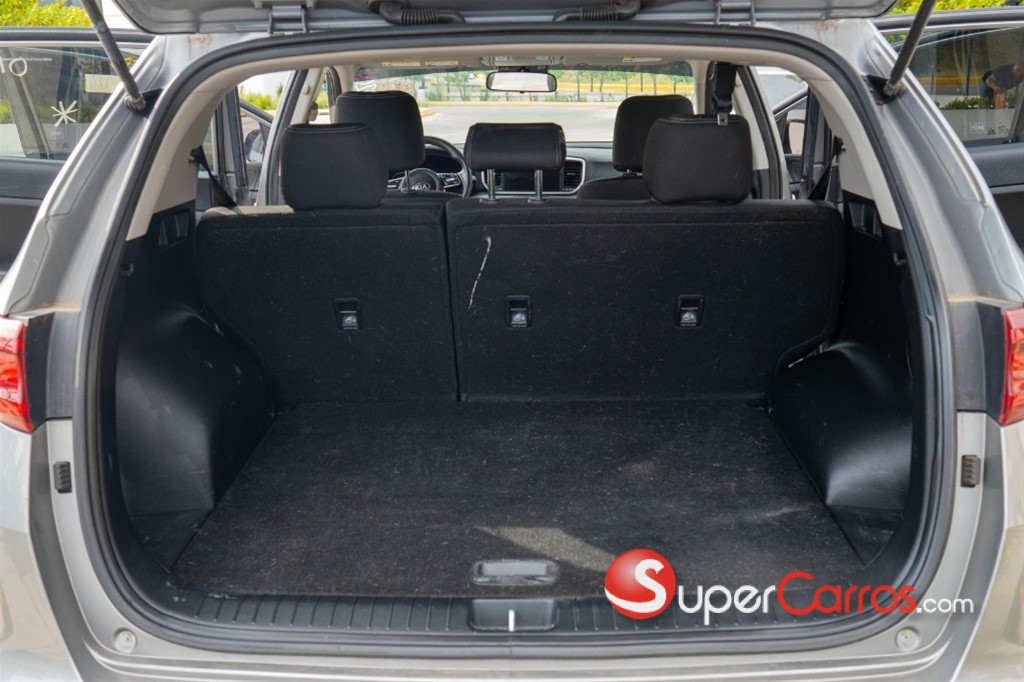 2021 Kia Sportage LX — foto 6 / 12