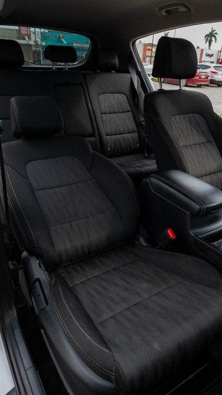 2021 Kia Sportage LX — foto 12 / 12