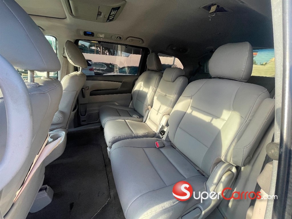 2012 Honda Odyssey EXL — foto 2 / 5