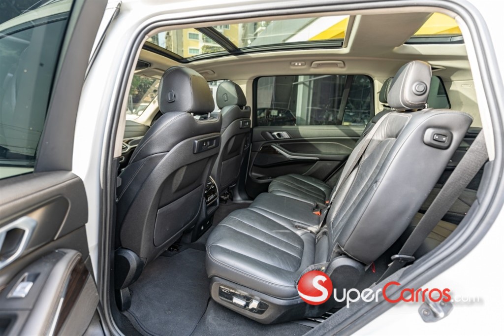 2020 BMW X 7 XDRIVE 40i — foto 8 / 10