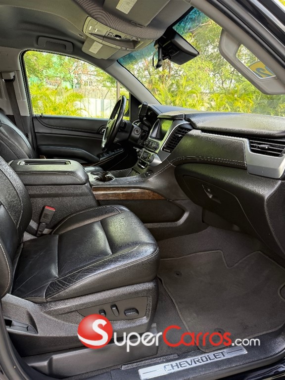 2020 Chevrolet Suburban LT — foto 7 / 12