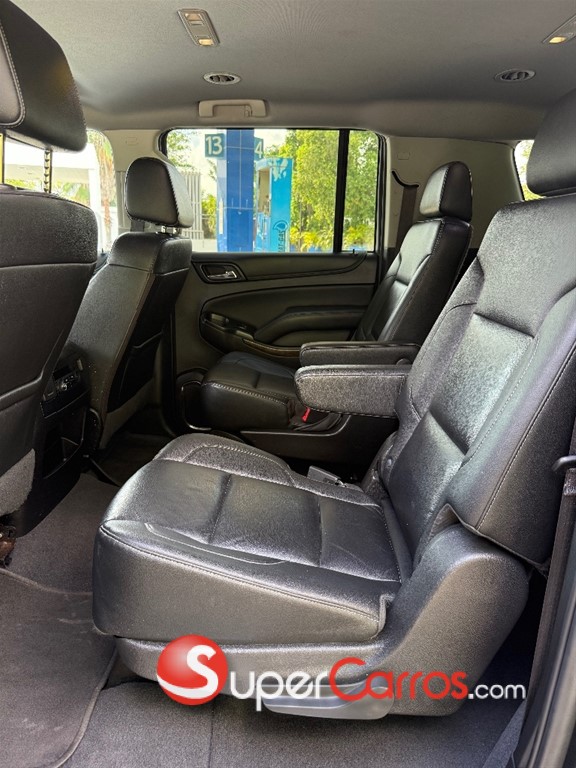 2020 Chevrolet Suburban LT — foto 9 / 12