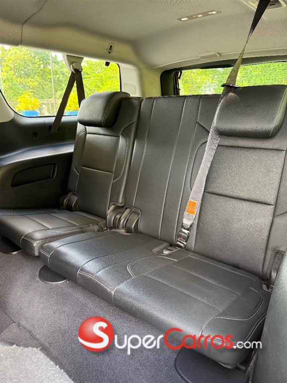 2020 Chevrolet Suburban LT — foto 10 / 12