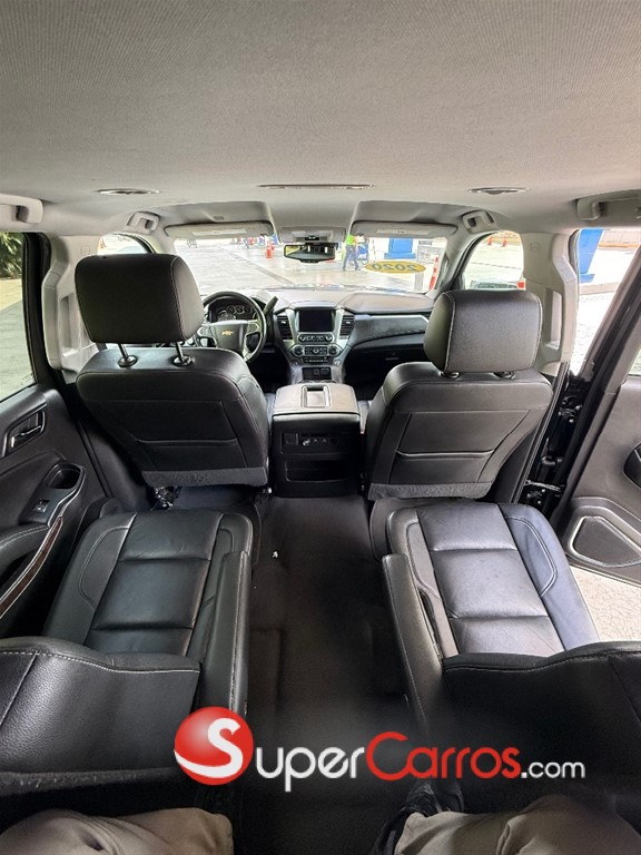 2020 Chevrolet Suburban LT — foto 12 / 12