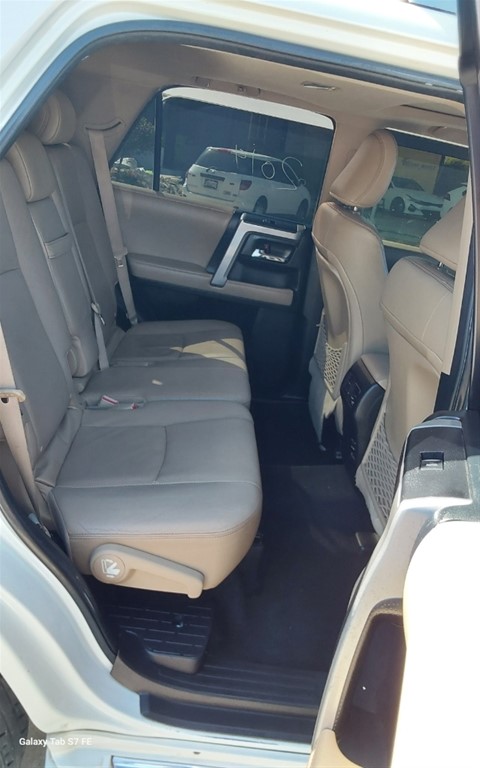 2014 Toyota 4 Runner Limited — foto 6 / 10
