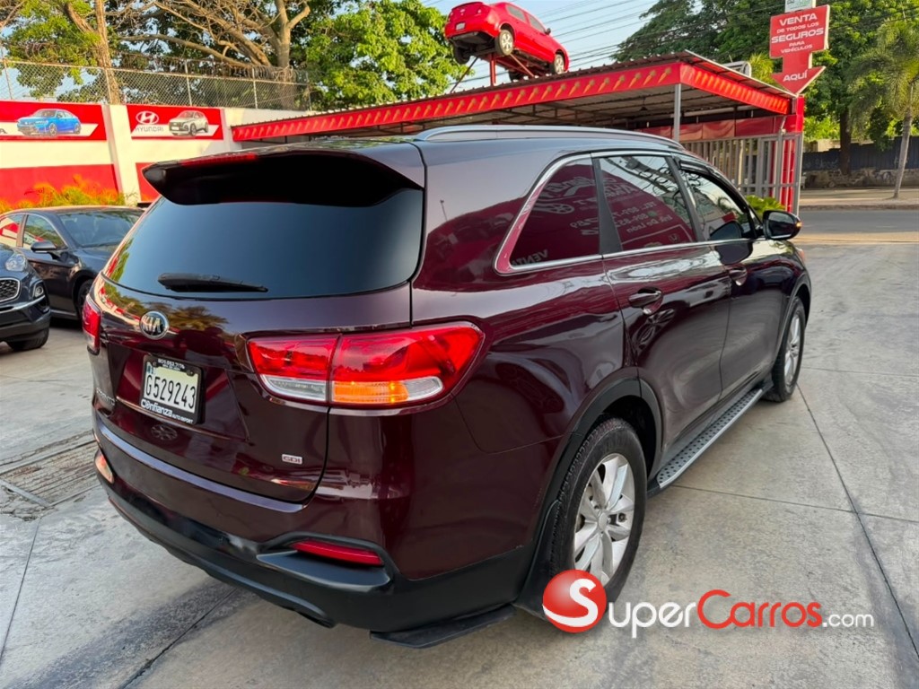 2016 Kia Sorento — foto 4 / 8