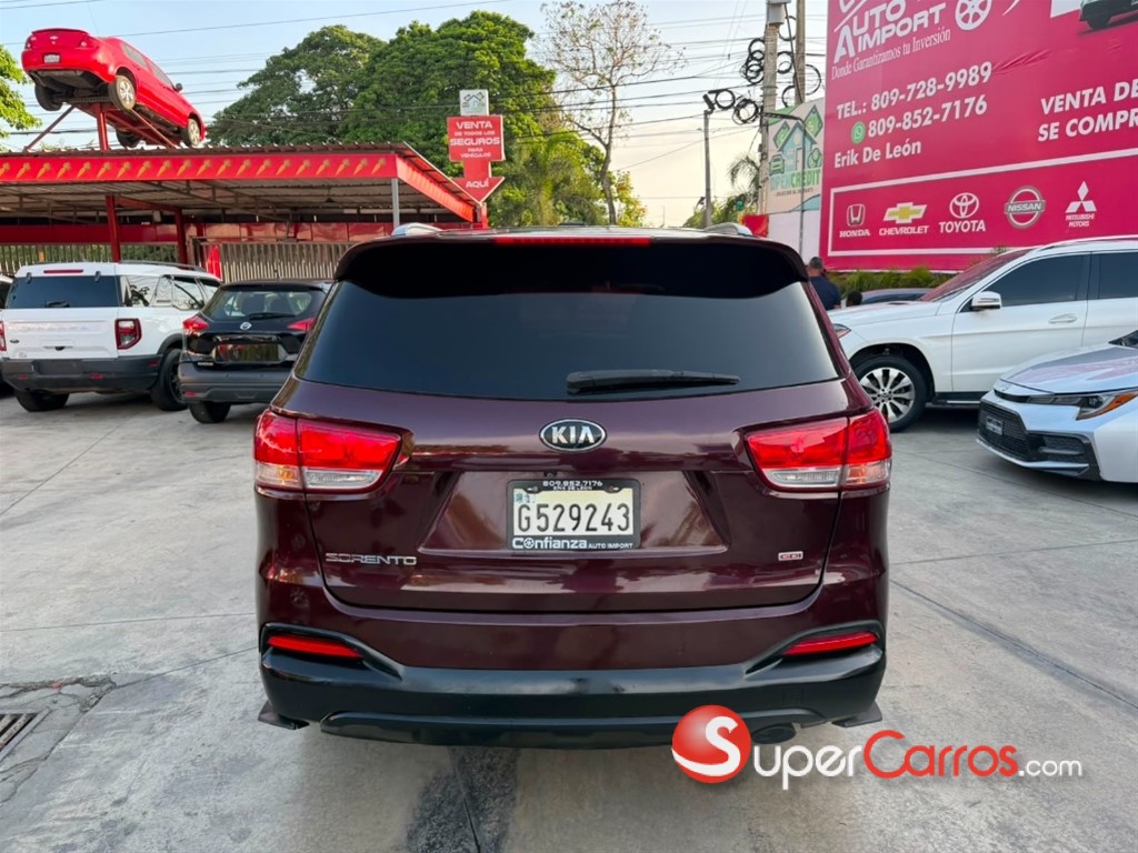 2016 Kia Sorento — foto 5 / 8