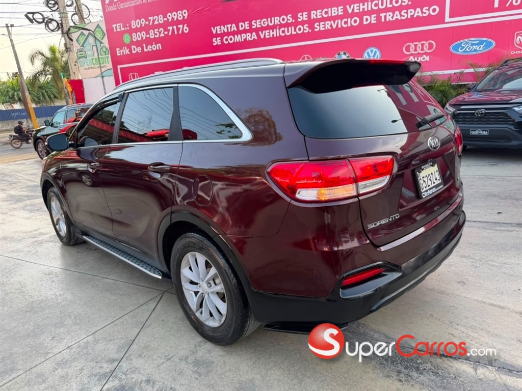2016 Kia Sorento — foto 6 / 8