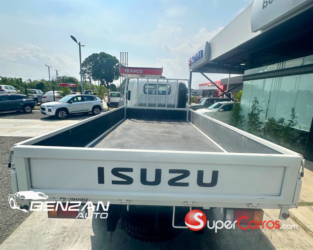 2027 Isuzu NPS 14 Pies — foto 4 / 8