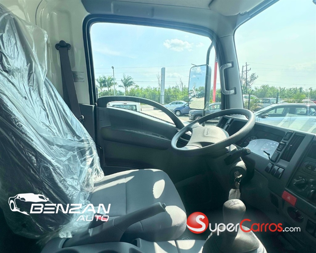 2027 Isuzu NPS 14 Pies — foto 6 / 8