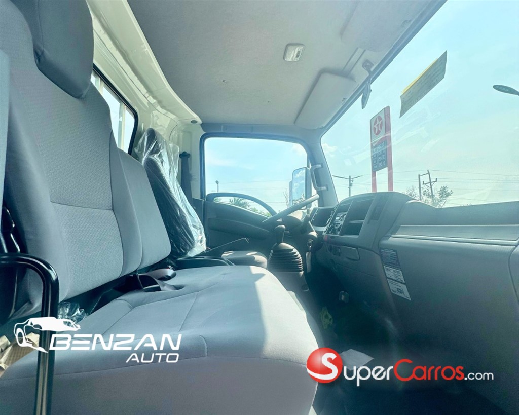 2027 Isuzu NPS 14 Pies — foto 7 / 8
