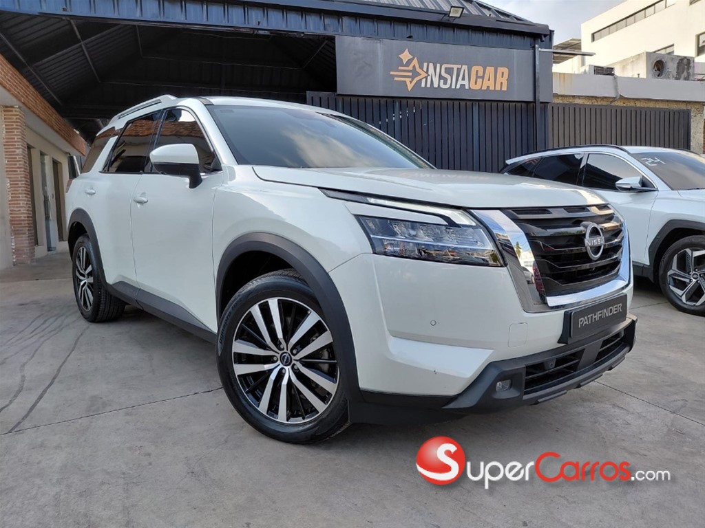 2023 Nissan Pathfinder Advance