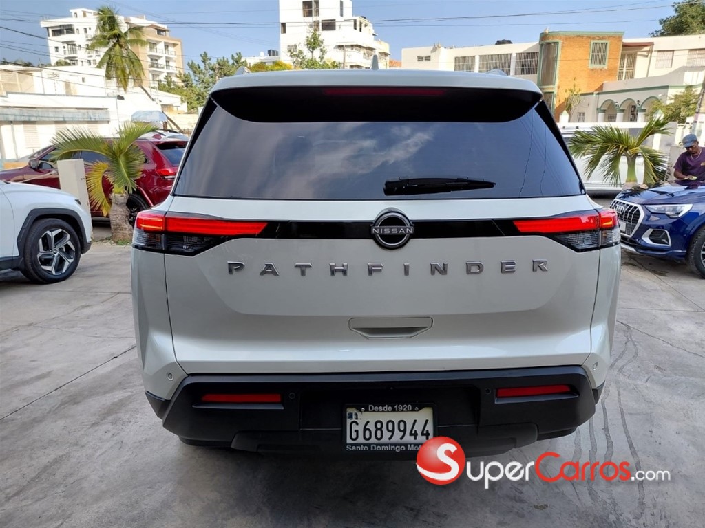 2023 Nissan Pathfinder Advance — foto 4 / 11