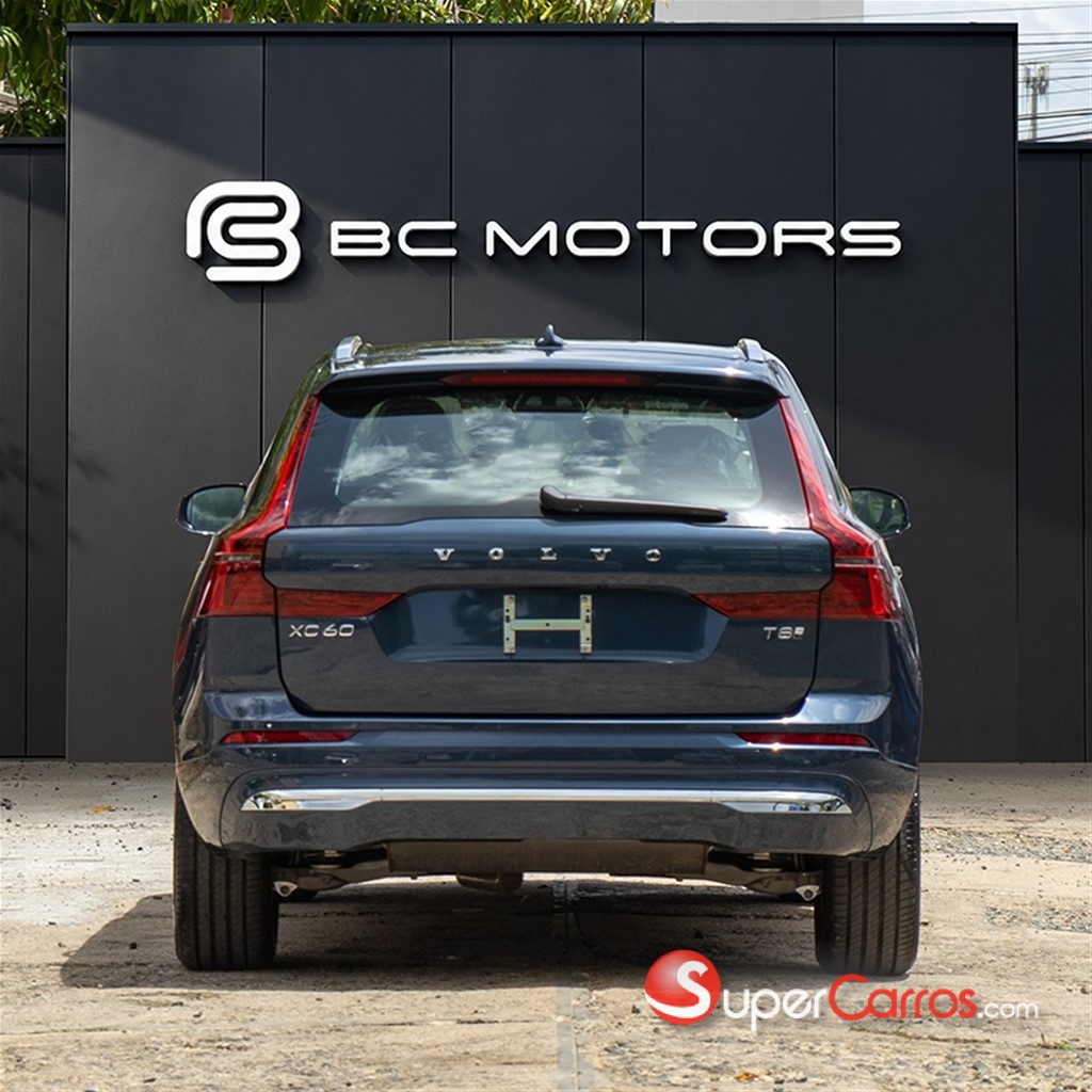 2026 Volvo XC60 T8 Core — foto 4 / 9