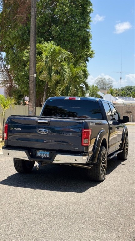 2016 Ford F 150 XLT — foto 4 / 12