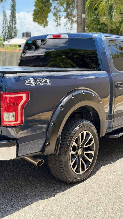 2016 Ford F 150 XLT — foto 5 / 12