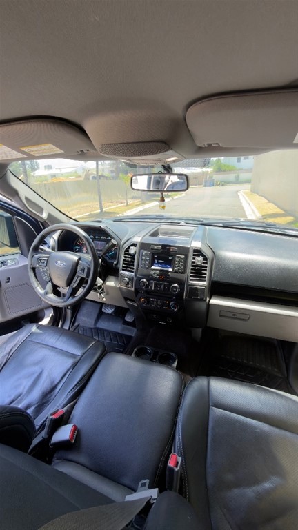 2016 Ford F 150 XLT — foto 7 / 12