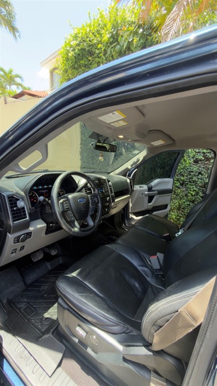 2016 Ford F 150 XLT — foto 9 / 12