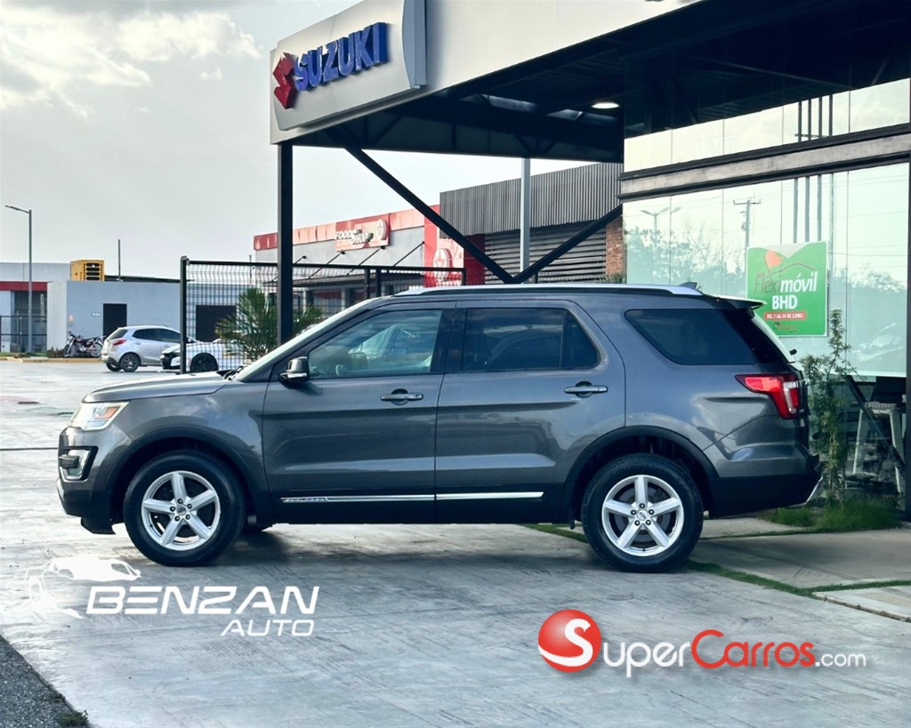 2016 Ford Explorer XLT — foto 2 / 10