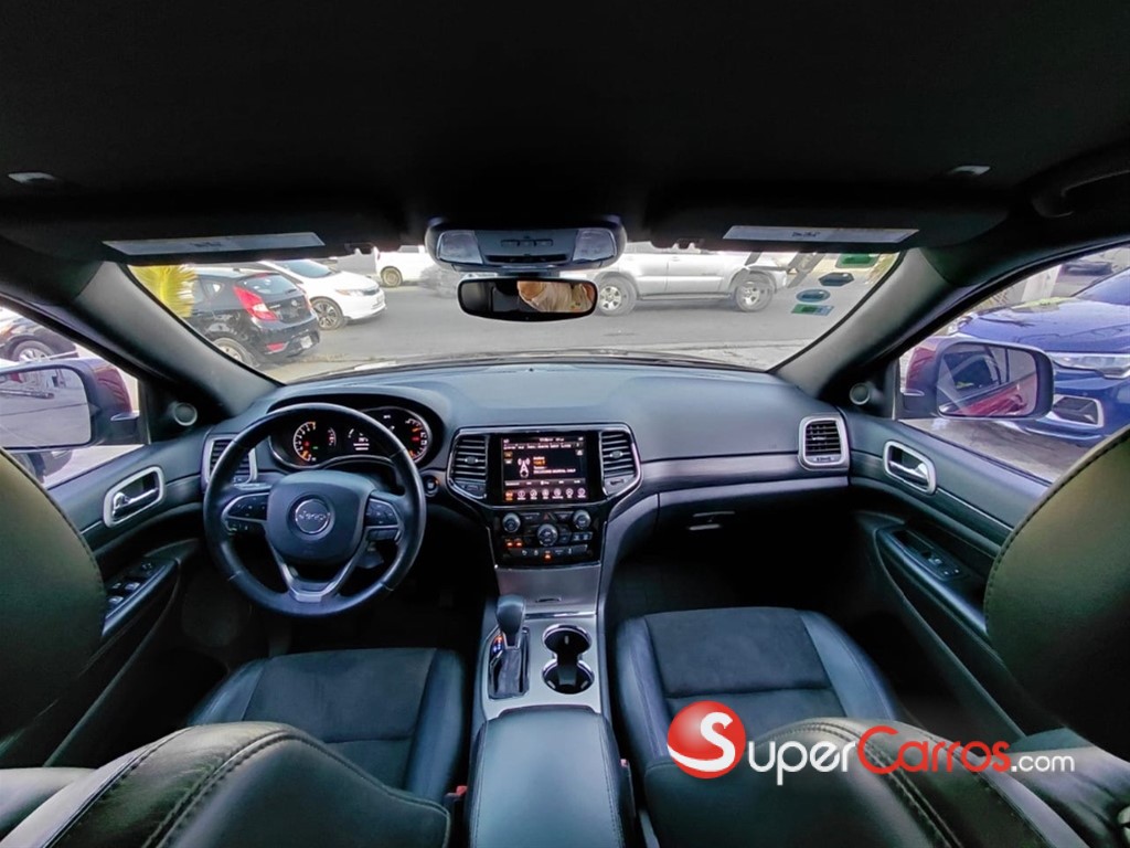 2019 Jeep Grand Cherokee Laredo 4x4 — foto 9 / 10