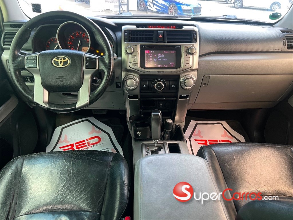 2012 Toyota 4 Runner SR5 — foto 8 / 10