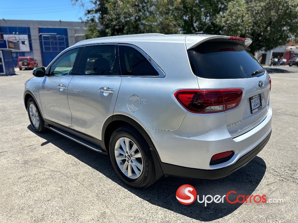 2020 Kia Sorento — foto 3 / 12