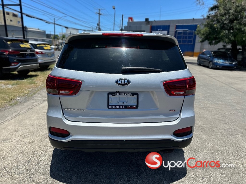 2020 Kia Sorento — foto 4 / 12
