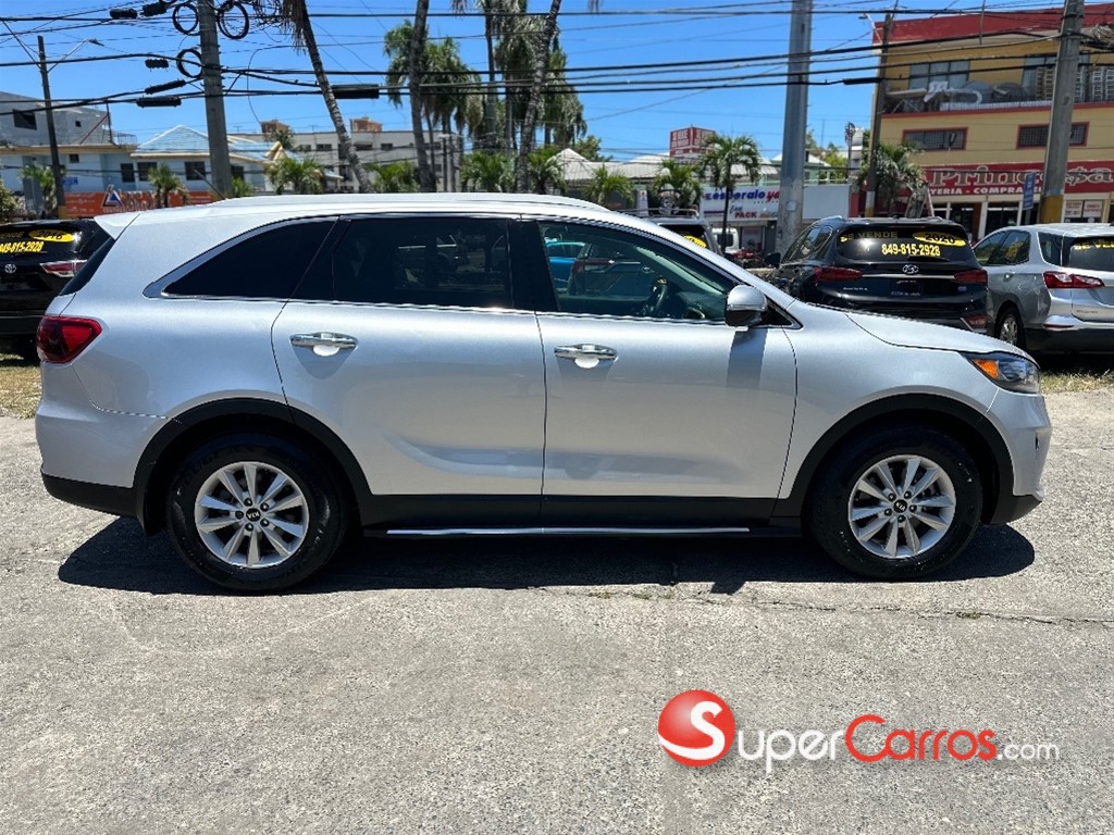 2020 Kia Sorento — foto 6 / 12