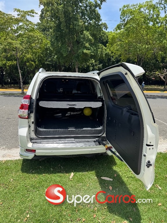 2017 Toyota Land Cruiser Prado VXL — foto 8 / 12