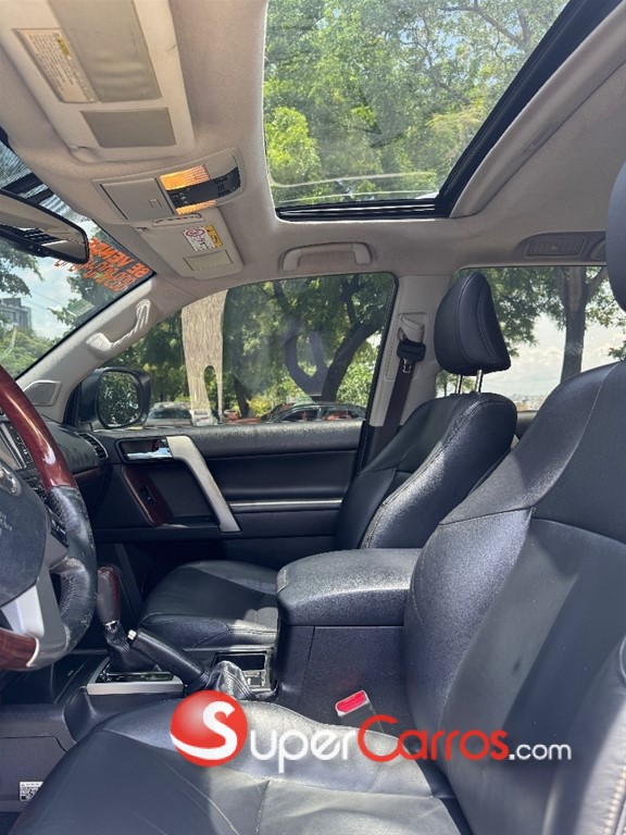 2017 Toyota Land Cruiser Prado VXL — foto 11 / 12