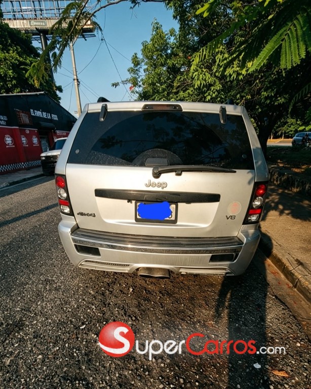 2005 Jeep Grand Cherokee SRT8 — foto 2 / 12