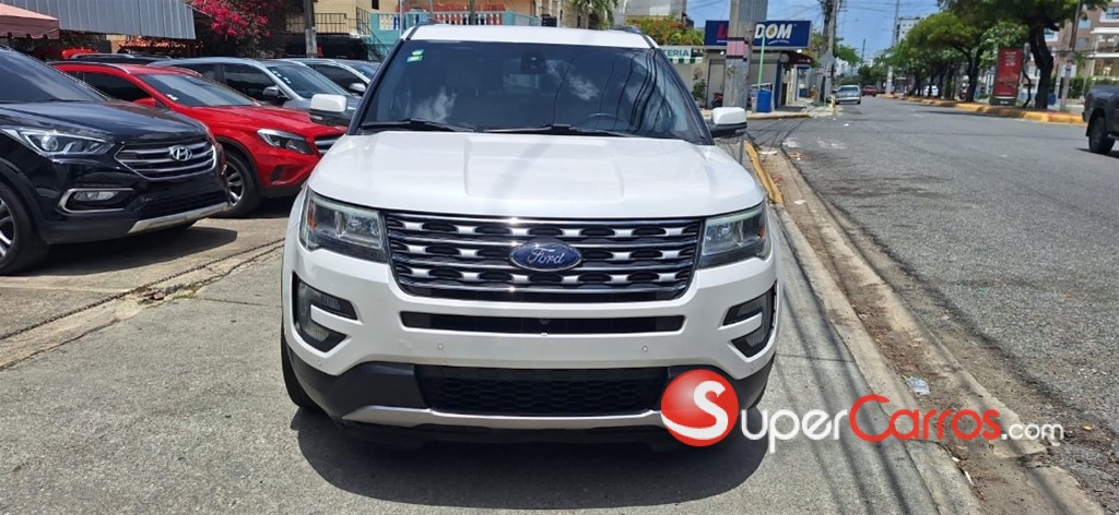 2017 Ford Explorer Limited — foto 2 / 9