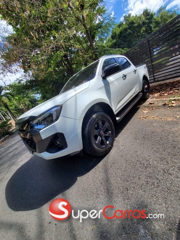 2025 Isuzu DMAX LSE