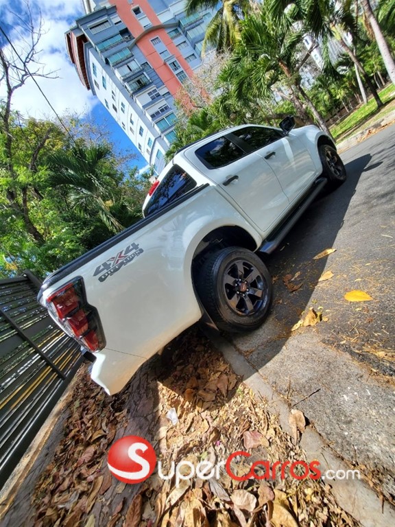 2025 Isuzu DMAX LSE — foto 6 / 11