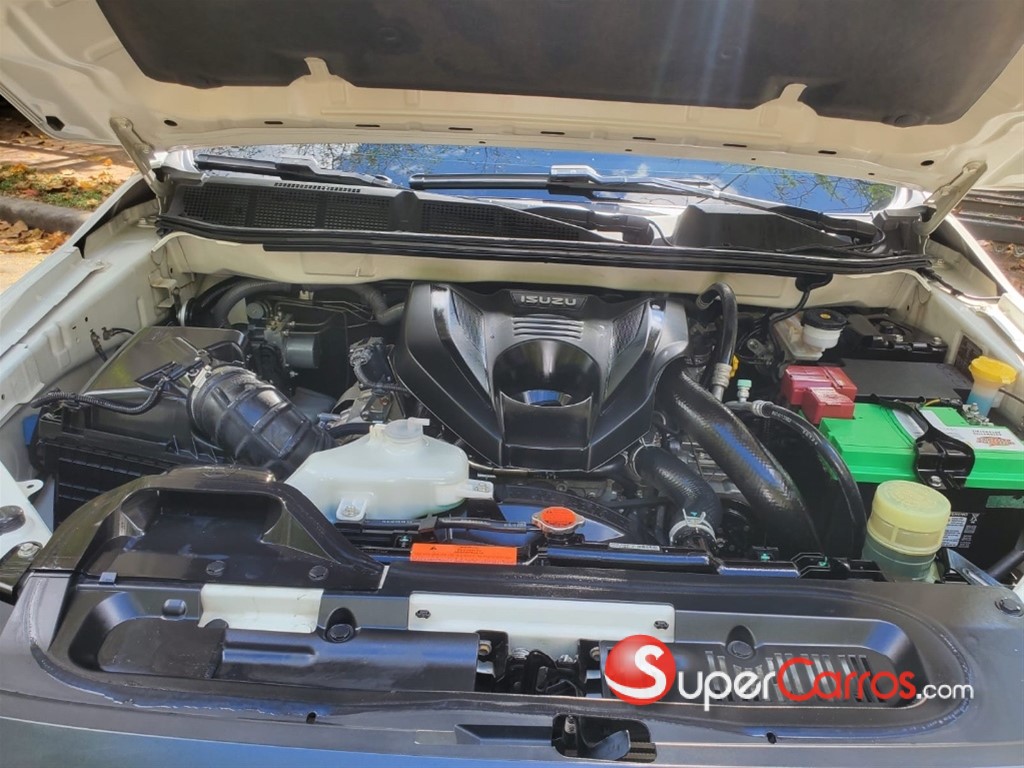2025 Isuzu DMAX LSE — foto 8 / 11
