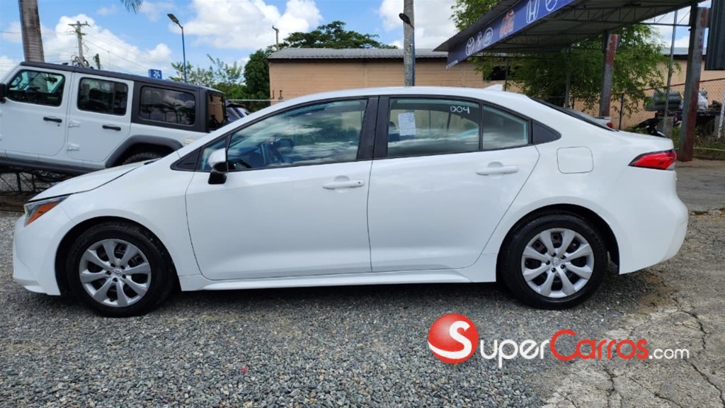 2020 Toyota Corolla LE — foto 2 / 12