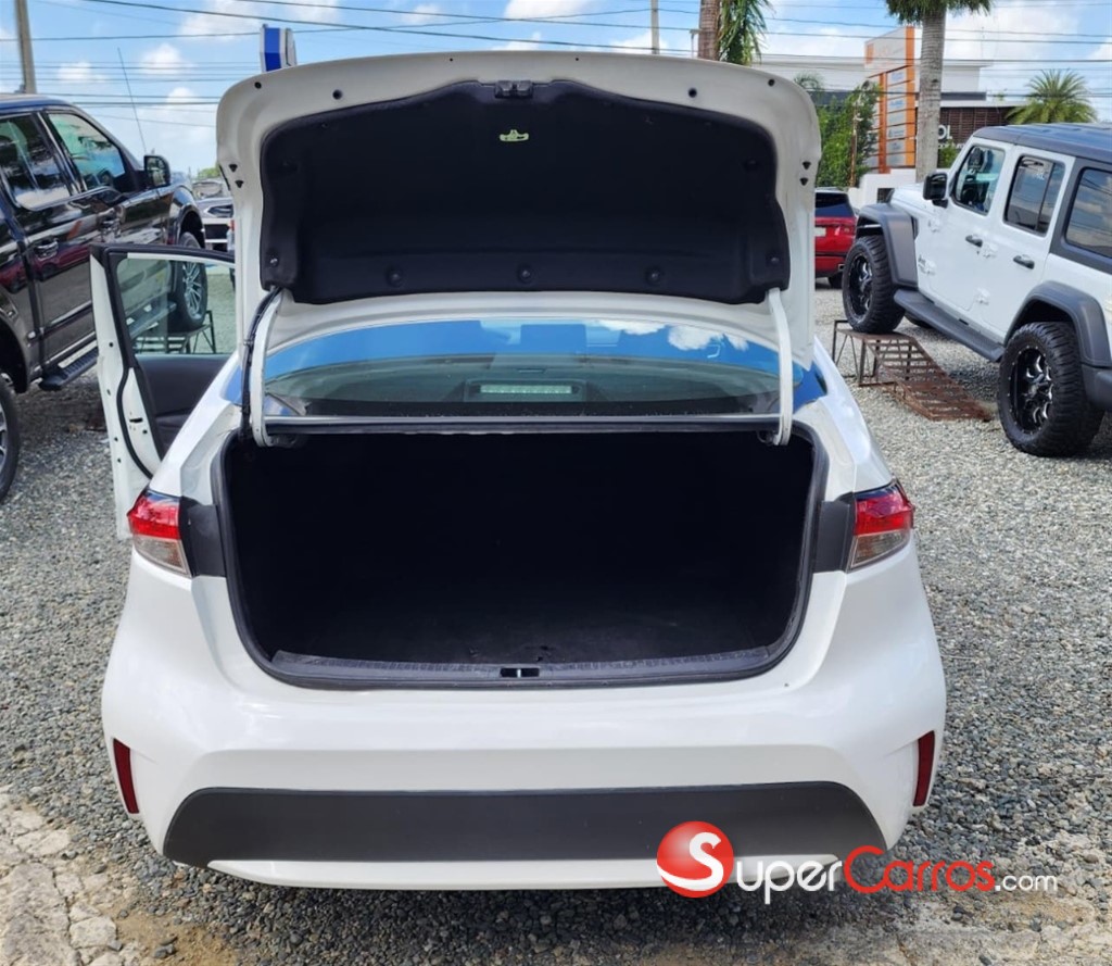 2020 Toyota Corolla LE — foto 7 / 12