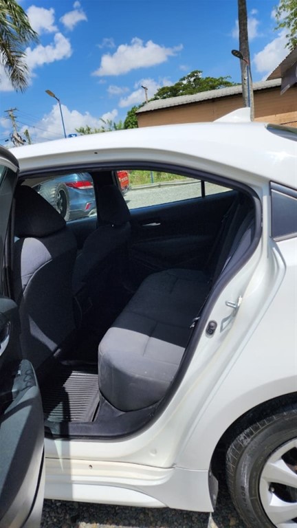 2020 Toyota Corolla LE — foto 10 / 12