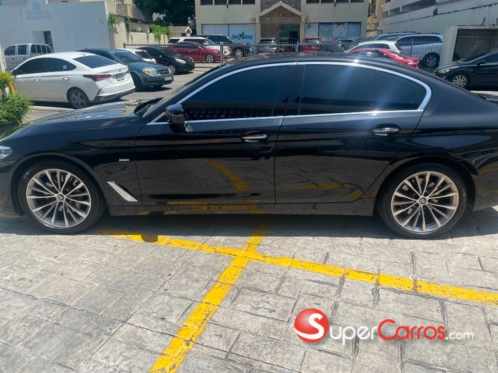 2017 BMW Serie 5 530i — foto 2 / 10