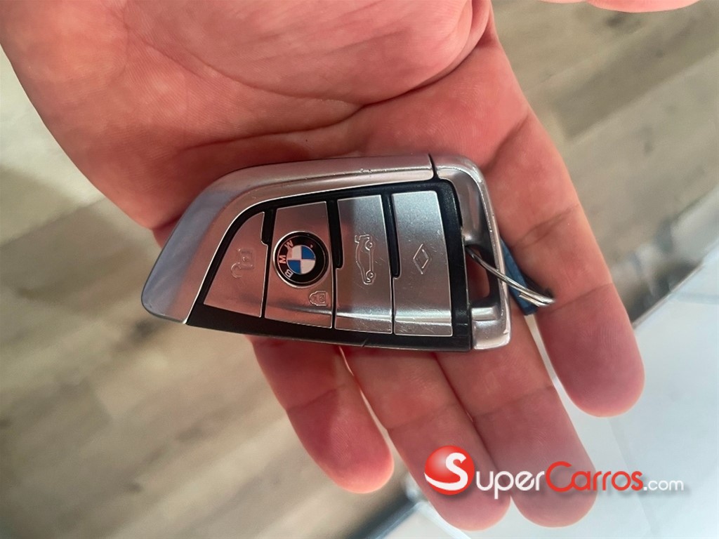 2017 BMW Serie 5 530i — foto 5 / 10