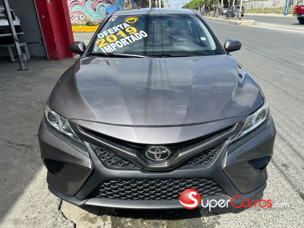 2019 Toyota Camry SE — foto 2 / 11