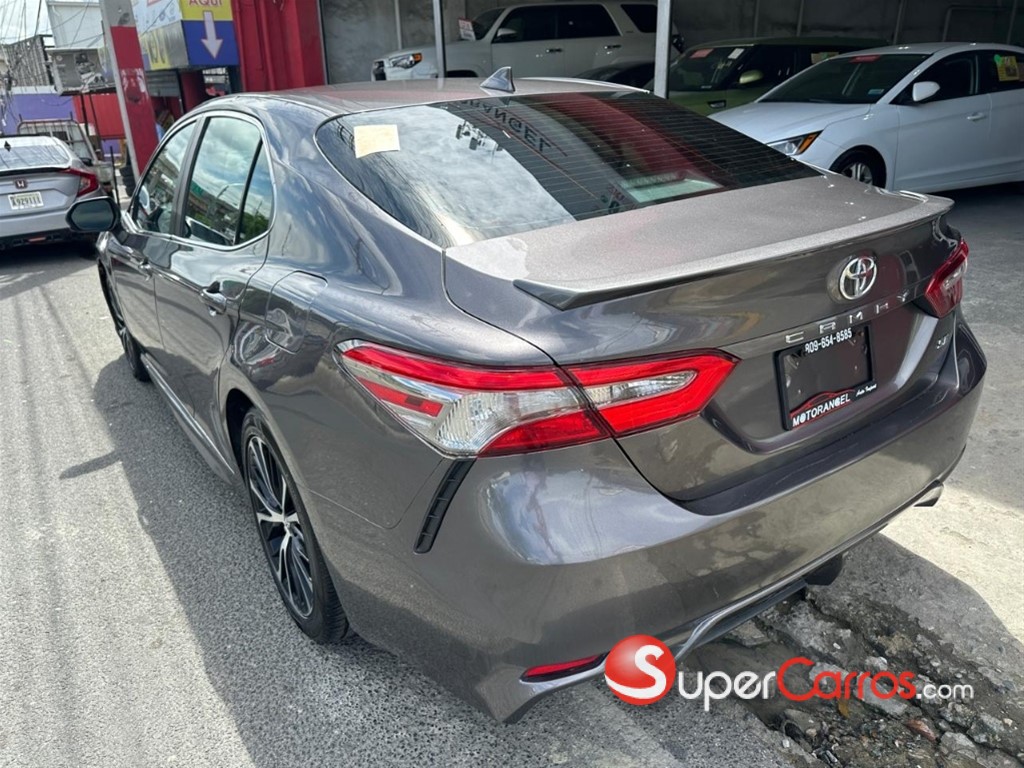 2019 Toyota Camry SE — foto 4 / 11