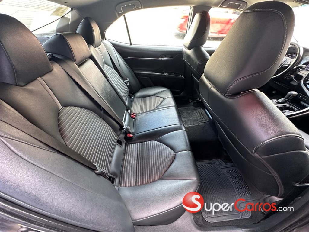 2019 Toyota Camry SE — foto 10 / 11