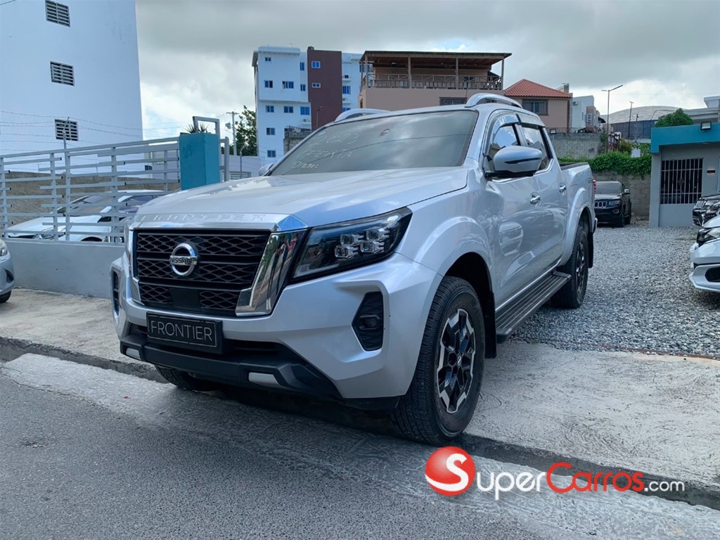 2023 Nissan Frontier LE — foto 3 / 8