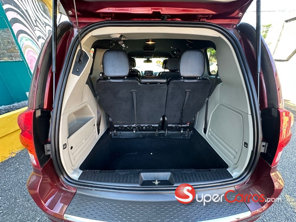 2020 Dodge Caravan SXT — foto 12 / 12
