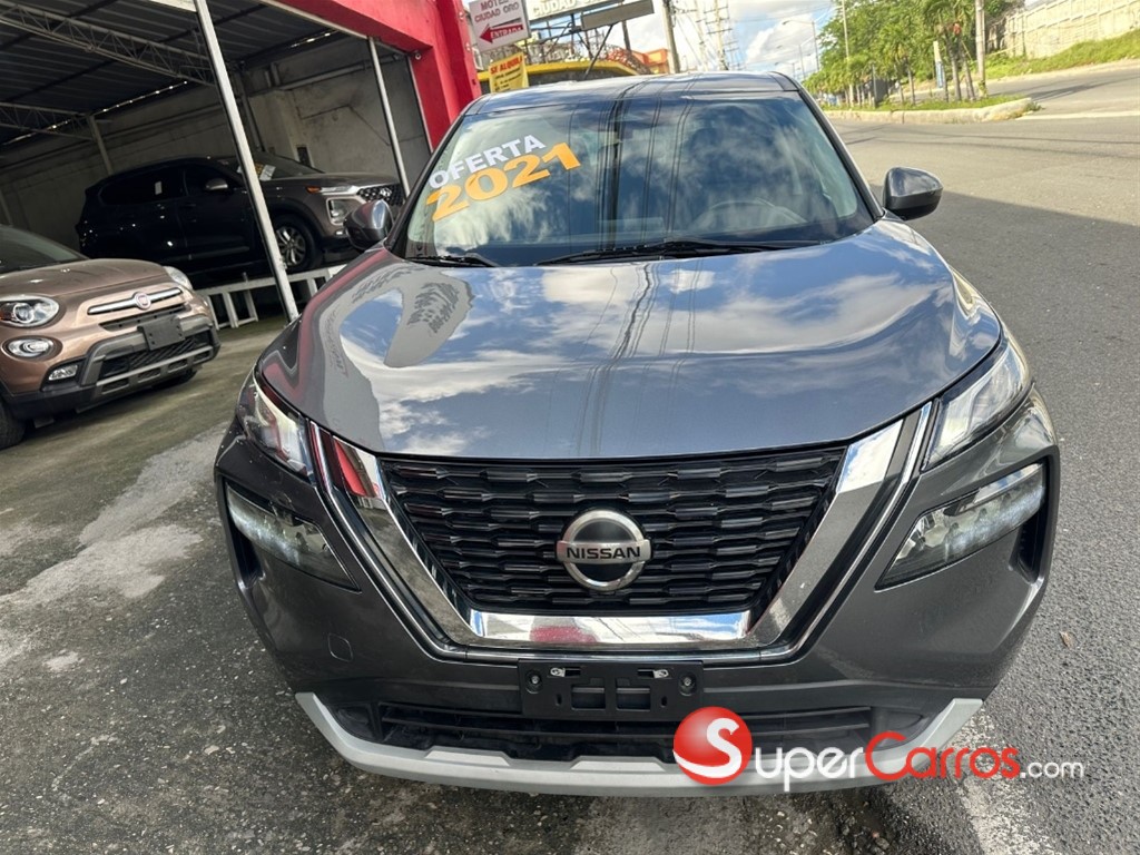 2021 Nissan Rogue SV — foto 2 / 11