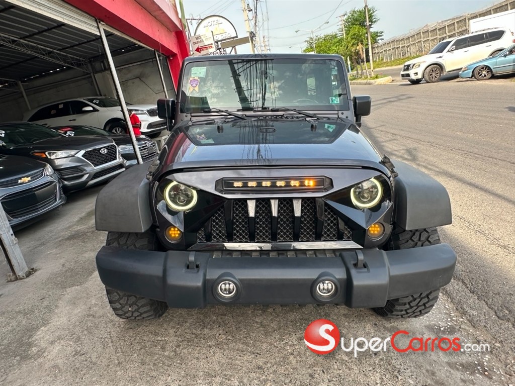 2017 Jeep Wrangler Unlimited Sport — foto 2 / 12