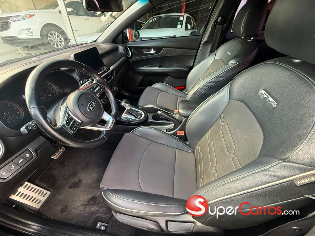 2021 Kia Forte GT Line — foto 9 / 12