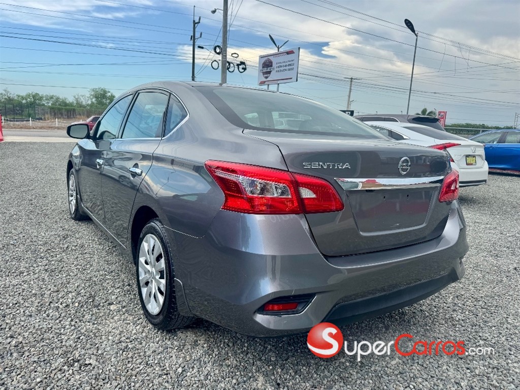 2019 Nissan Sentra S — foto 5 / 11